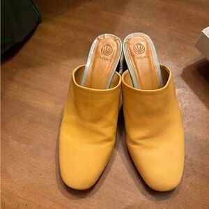Coclico Wooden Leather Heeled Mule. Sz 37.